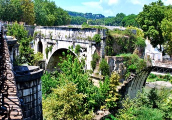 Ruins of the old Ponte Rotto, on the Tiber river in Rome