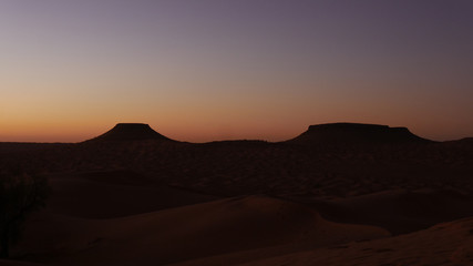 Fototapeta na wymiar Tramonto nel Sahara