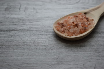 Fototapeta na wymiar Himalayan Pink Rock Salt Chips