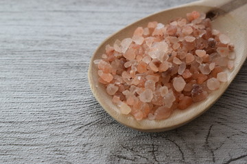 Fototapeta na wymiar Himalayan Pink Rock Salt Chips