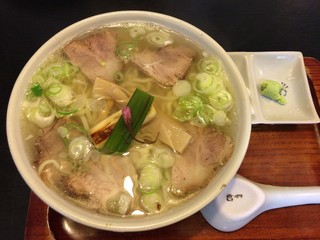 喜多方ラーメン　塩味