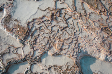 Trail that leaves the limestone water on the surface of the rocks.