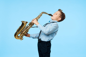 man playing the saxophone