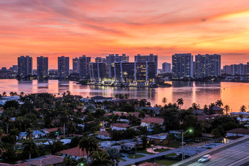 Naklejka premium Skyline of South Florida waterfront city at sunset