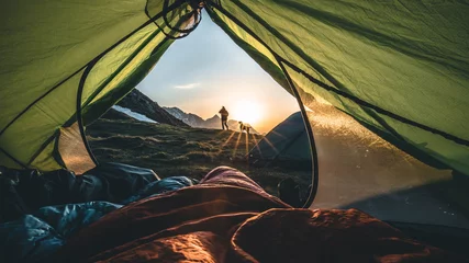 Papier Peint photo Lavable Camping vue de la tente du matin