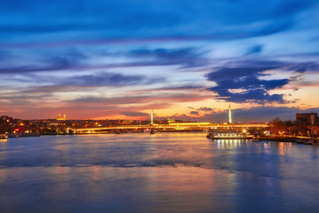 Fototapeta premium Istanbul new built Halic metro bridge during the twilight