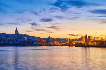Fototapeta premium Galata tower and bridge at night