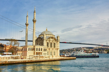Fototapeta na wymiar a beautiful view of Ortakoy Mosque and Bosphorus bridge in Istanbul,