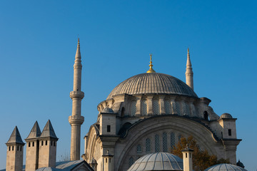 Fototapeta na wymiar Nuruosmaniye Mosque (Nuruosmaniye Camii), an 18th-century Ottoman mosque located in the Cemberlitas neighbourhood of Fatih district in Istanbul, Turkey