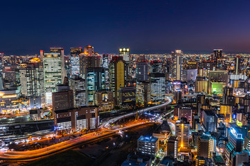 Fototapeta na wymiar 日本、関西の夜景、大阪の街