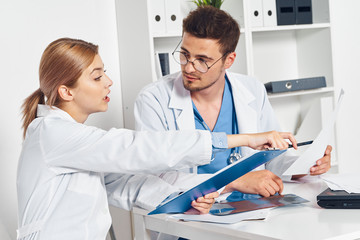 Obraz premium doctor and patient