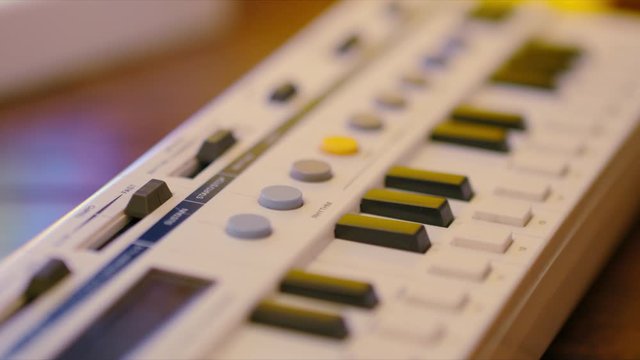 Retro toy keyboard