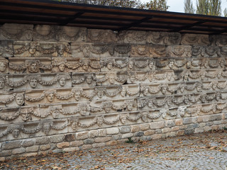 トルコ、トルコ旅行、Turkey、トルコの景色、、犬、仔犬、家族、図書館、パムッカレ、絶景、パラグライダー、図書館、エフェス、エフェス図書館、エフェス遺跡、アクロポリス、木馬、遺跡、