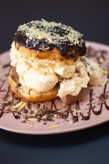 Doughnut burger