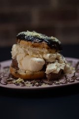 Doughnut burger