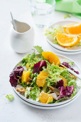 Salad with oranges and walnut