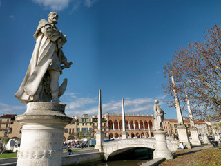 Fototapeta na wymiar Statue del Prato della Valle in Italia