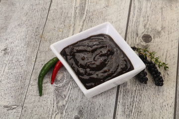 Black pepper sauce for meat