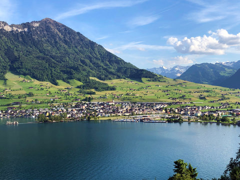 Settlement Buochs on the shores of Lake Luzerne or Vierwaldstaettersee (Vierwaldsattersee), at the end of the Engelbergertal Valley and Mountain Buochserhorn - Canton of Nidwalden, Switzerland