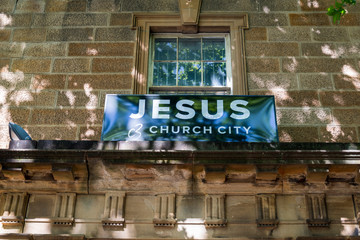 Obraz premium Jesus banner, Darlinghurst, Sydney, Australia