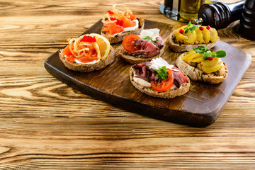 Delicious bruschettas. Healthy breakfast.