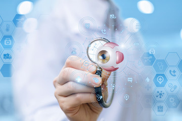 The concept of diagnosis and treatment of the patient eye.