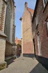 Fototapeta na wymiar Medieval alley in Brugge, Belgium