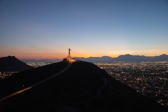 Sunrise at Cerro de las Galeras in Saltillo.