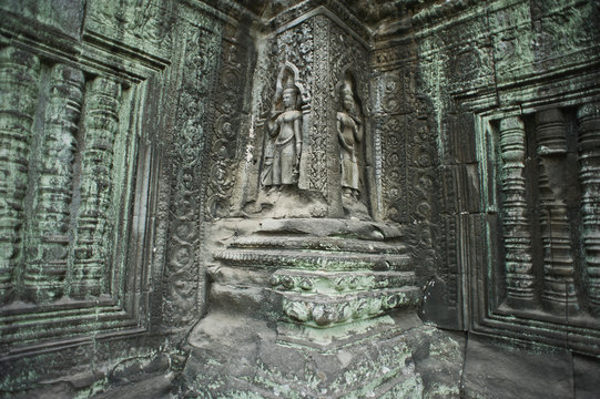 Ancestral rocks carved with hindu themes at Angkor Wat