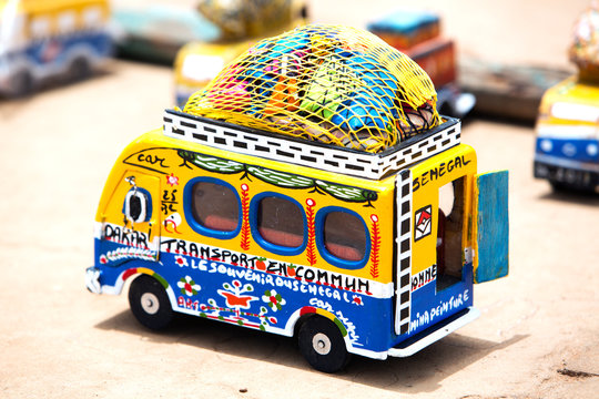 Toy bus