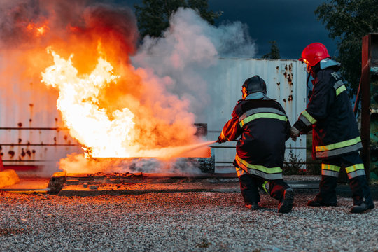 Fireman teacher learning how stop fire