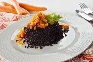 Riso nero con carote © barbamauro