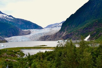 Fototapeta na wymiar Mendenhall Glacier near Juneau Alaska