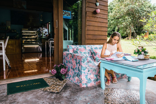 Working day in the cafe