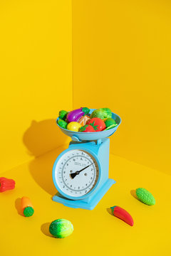 Scale/measure intrument.