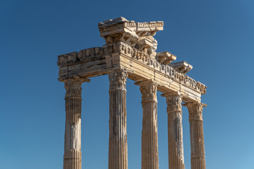 Fototapeta premium Ruins of the Temple of Apollo in Antalya/Side