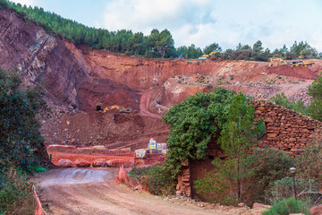 Mining of tile clay in the mountains