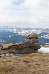 Fototapeta na wymiar Bergpanorama mit Skulptur in den Karpaten