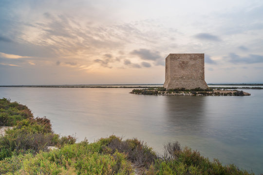 Spain, Alicante, Santa Pola, Tamarit?Tower at dusk