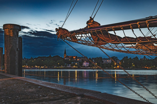 Germany, Schleswig-Holstein, Eckernforde harbor seen at dusk