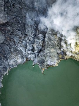 Indonesia, Java, Aerial view of green sulphuric lake of?Ijen?volcano