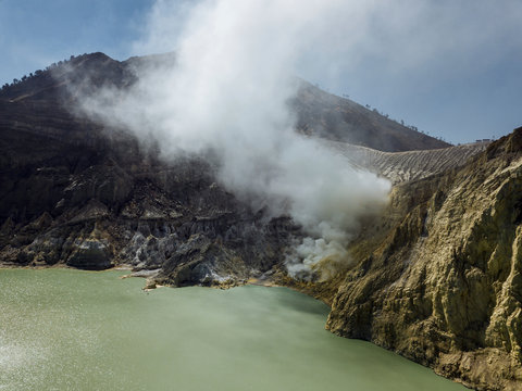 Indonesia, Java, Aerial view of green sulphuric lake of Ijen volcano