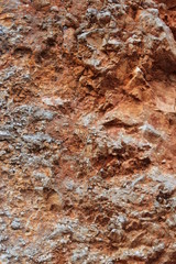 Roccia rossa in montagna - ferro