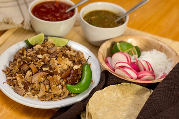 tacos de carnitas de puerco