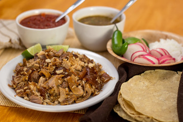 tacos de carnitas de puerco