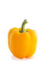 Pimiento morron individual y en grupo con fondo blanco