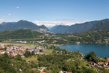 Fototapeta na wymiar View over gulf of Agno on the Lugano lake