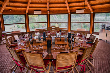 2019-11-04 DINNER SET FOR WINE TASTING
