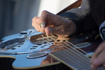 Color image of guitar 
