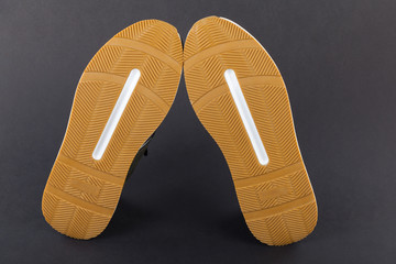 Comfortable mens sneakers